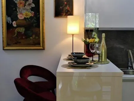 Royal Luxury With Garden And Private Parking Apartman *